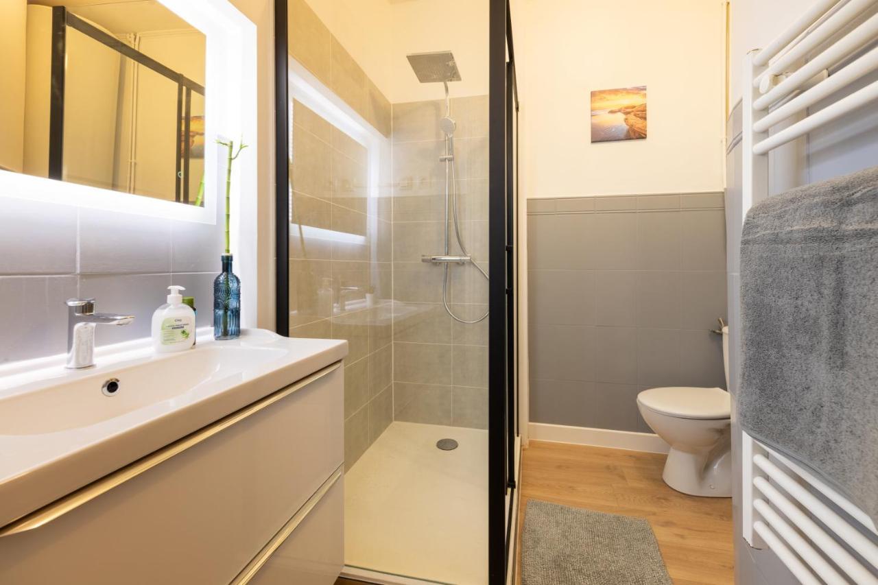 Air-Conditioned Flat With Terrace - Private & Independent - Lourdes Exterior foto